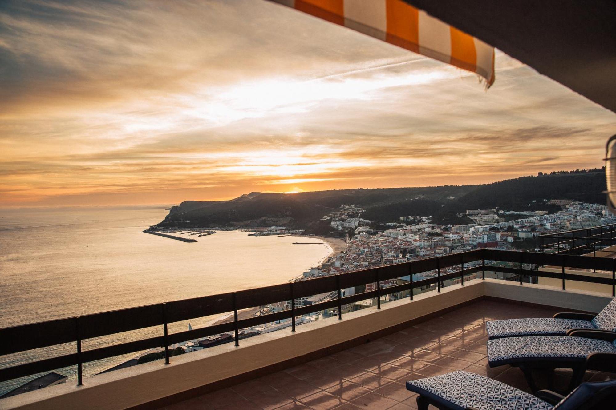 Apartment With A Stunning View Over Sesimbra Kültér fotó
